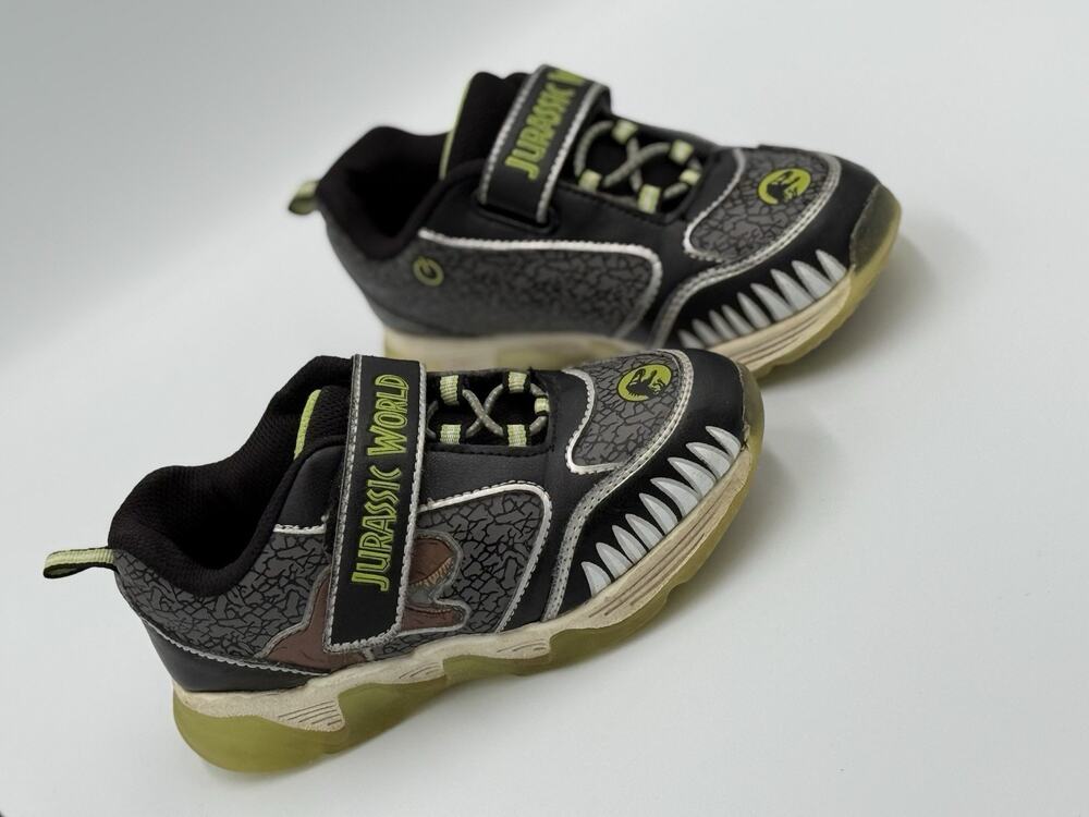 Jurassic World Light-Up Dinosaur Sneakers Black Green Boys Size 10 LED Graphic